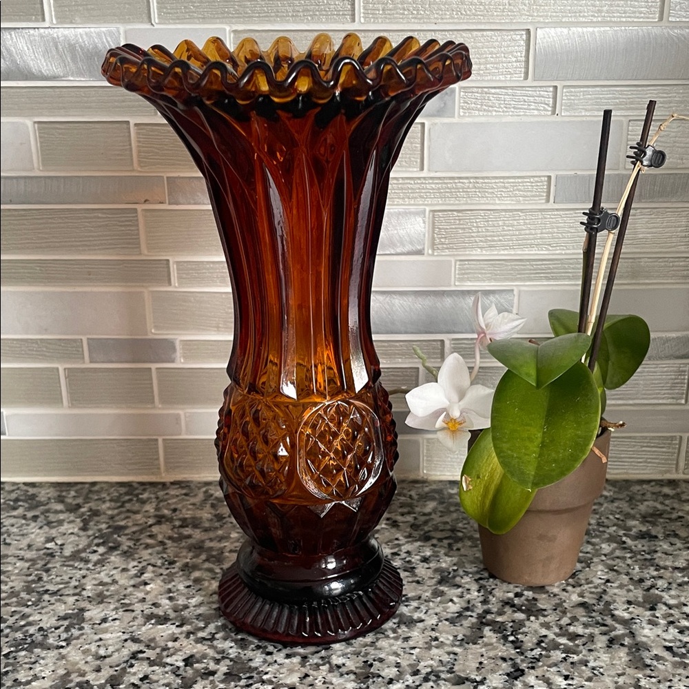 Vintage Dark Amber Glass Vase Ribbed Textured Heavy Tabletop Decor 9.5”